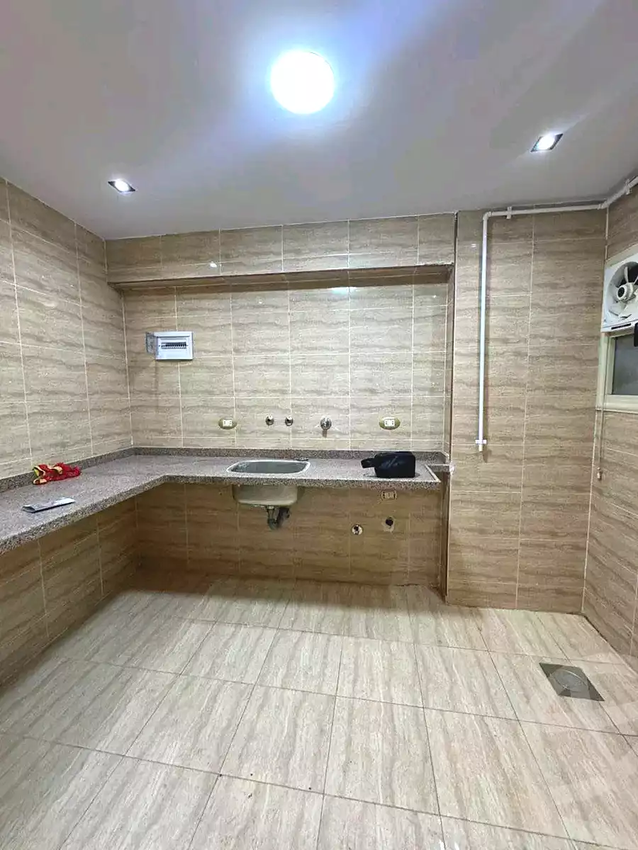 https://aqarmap.com.eg/ar/listing/7007259-for-sale-alexandria-sydy-bshr-sydy-bshr-bhry-shr-mhmwd-l-yswy