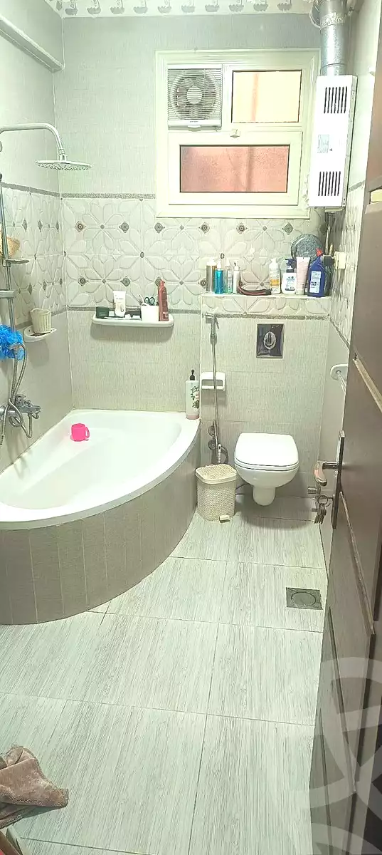 https://aqarmap.com.eg/en/listing/7008058-for-rent-cairo-nozha-2-el-khamseen-st