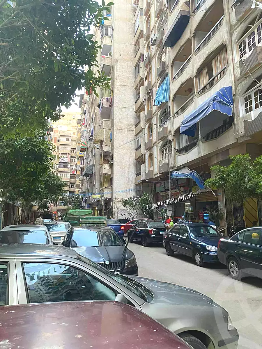 https://aqarmap.com.eg/en/listing/7008383-for-rent-alexandria-miami-khalaf-st
