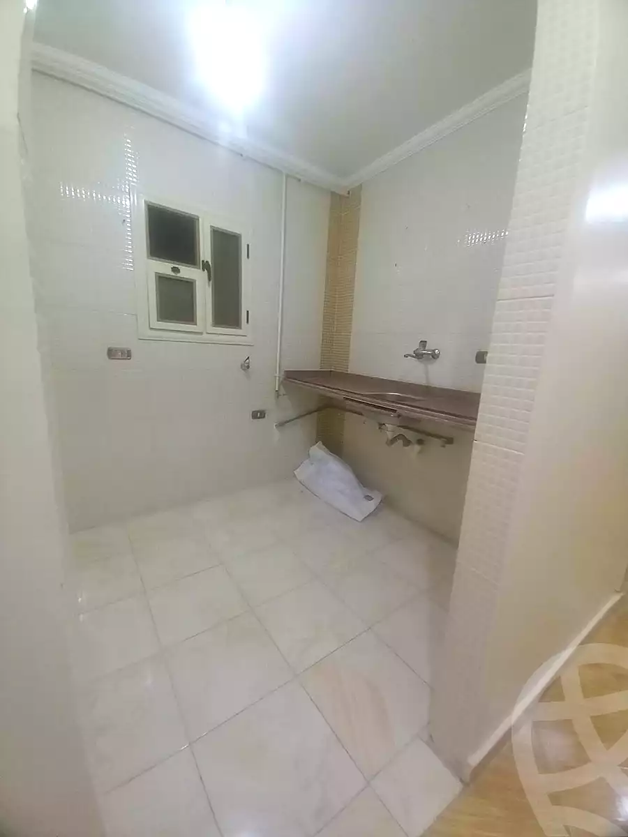 https://aqarmap.com.eg/ar/listing/7008636-for-sale-alexandria-sydy-bshr-sydy-bshr-bhry