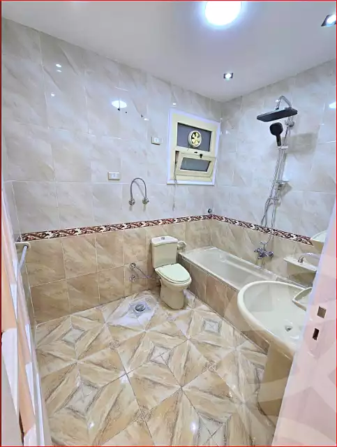 https://aqarmap.com.eg/ar/listing/7009559-for-sale-alexandria-sydy-bshr-sydy-bshr-bhry-gamal-abd-el-nasir-st