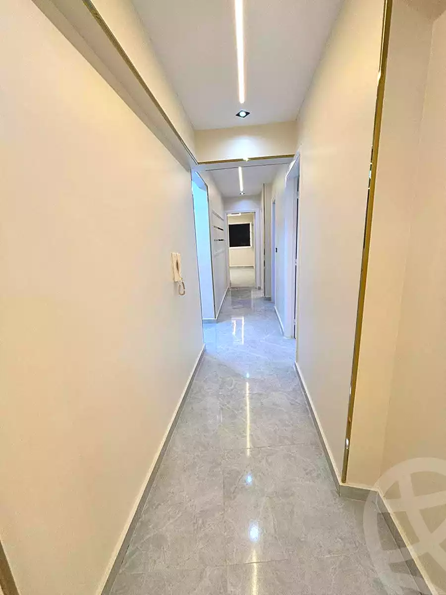 https://aqarmap.com.eg/ar/listing/7009818-for-sale-alexandria-sydy-bshr-sydy-bshr-bhry-shr-mhmwd-l-yswy