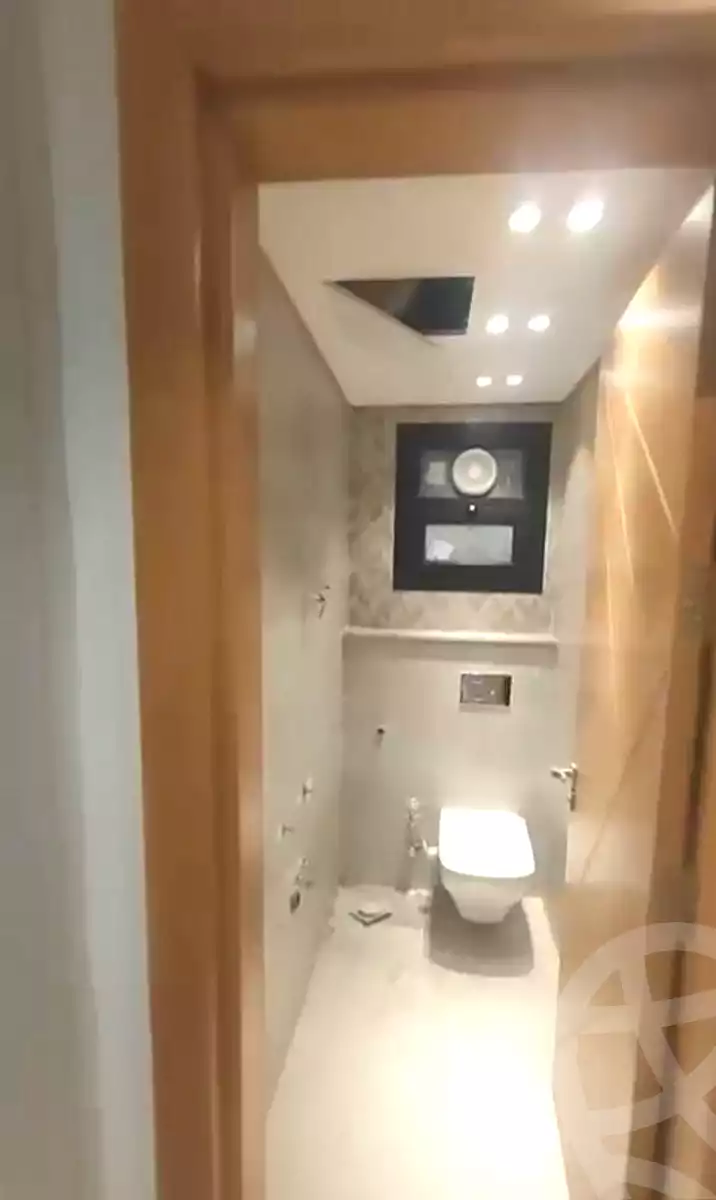 https://aqarmap.com.eg/ar/listing/7009998-for-sale-cairo-new-cairo-90th-street-auc