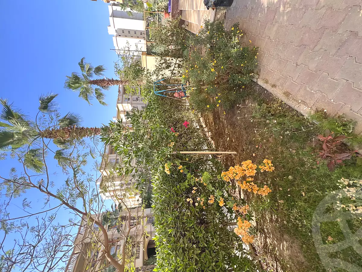 https://aqarmap.com.eg/en/listing/7005069-for-sale-cairo-6th-of-october-hadaeq-october-compounds-golf-residences