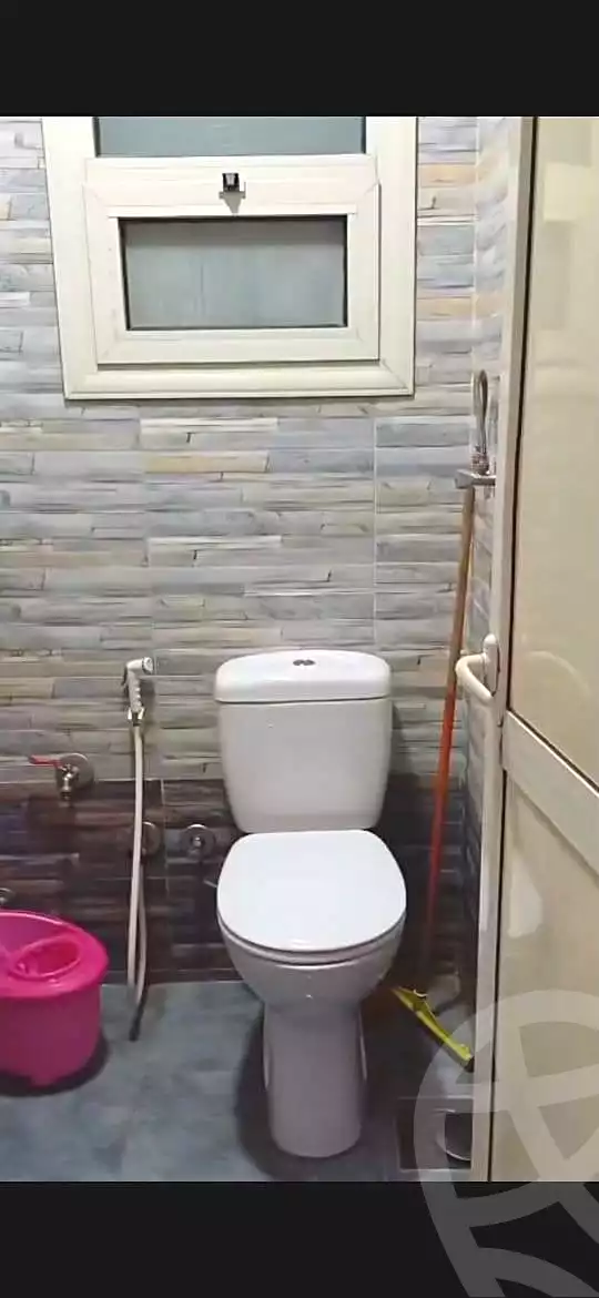 https://aqarmap.com.eg/ar/listing/7010254-for-rent-cairo-helwan-hadayek-helwan-nile-corniche-st