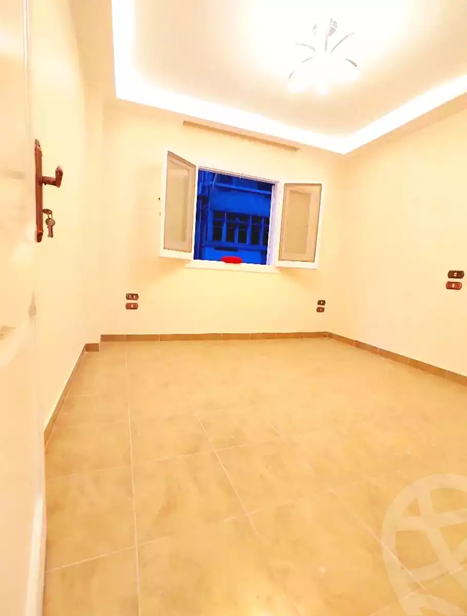 https://aqarmap.com.eg/en/listing/7010509-for-sale-alexandria-sydy-bshr-sydy-bshr-bhry-khalil-hamada-st
