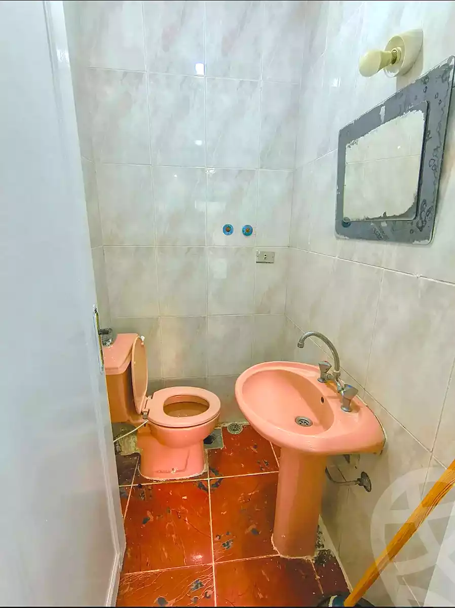 https://aqarmap.com.eg/en/listing/7010900-for-sale-alexandria-al-agamy-shataa-el-nakheel