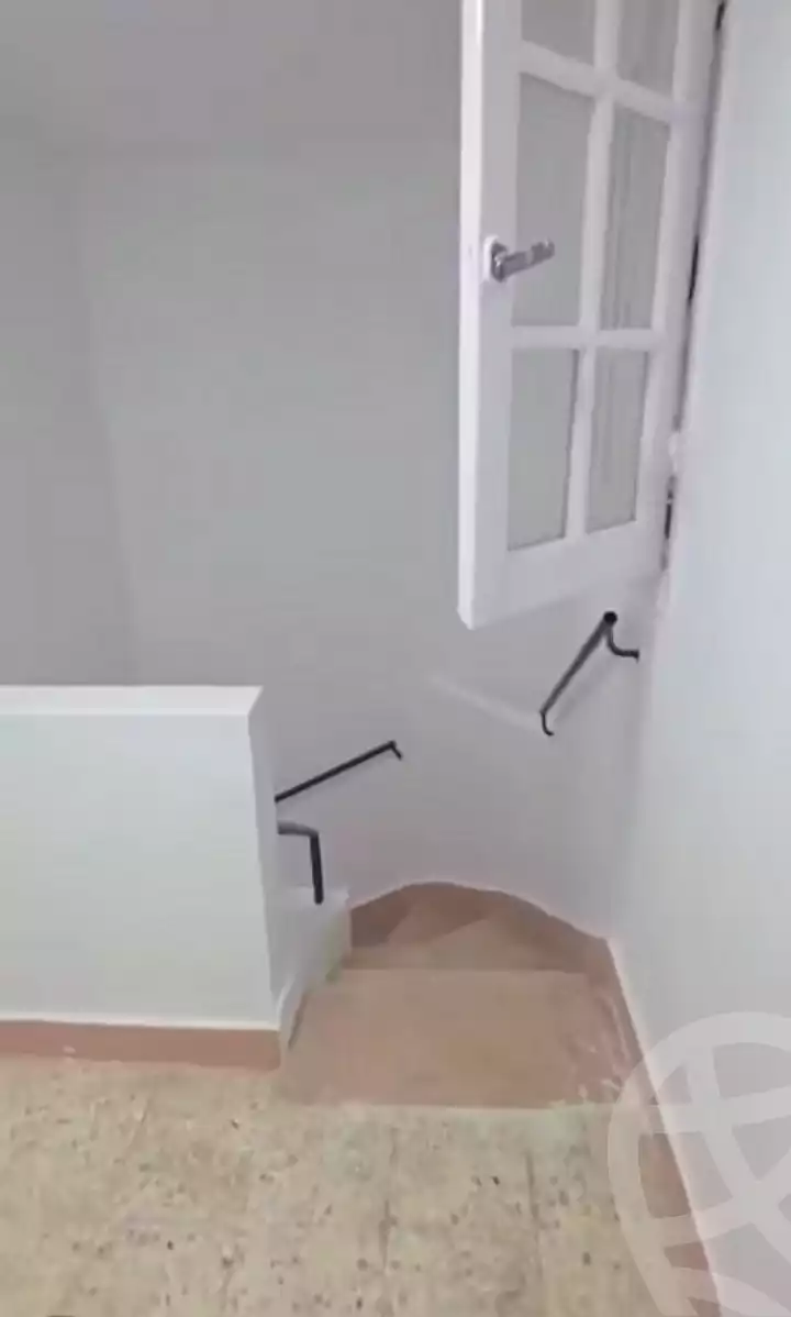 https://aqarmap.com.eg/en/listing/7011013-for-sale-alexandria-al-agamy-shataa-el-nakheel