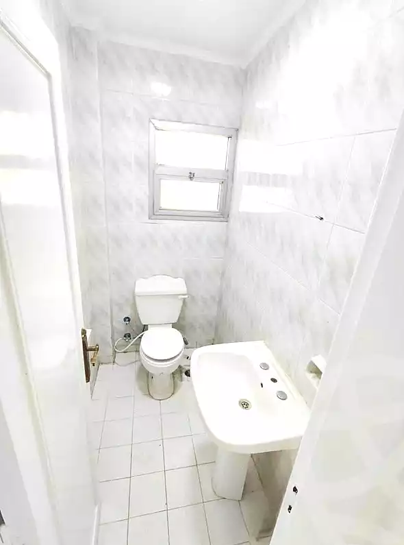https://aqarmap.com.eg/ar/listing/7012031-for-sale-alexandria-al-agamy-shataa-el-nakheel