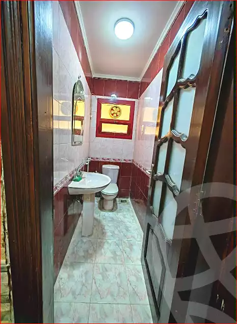 https://aqarmap.com.eg/en/listing/7012944-for-sale-cairo-helwan-ahmed-enci-st
