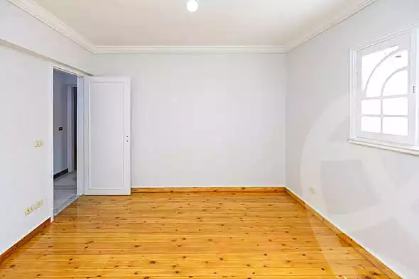 https://aqarmap.com.eg/en/listing/7013415-for-sale-alexandria-camp-cesar