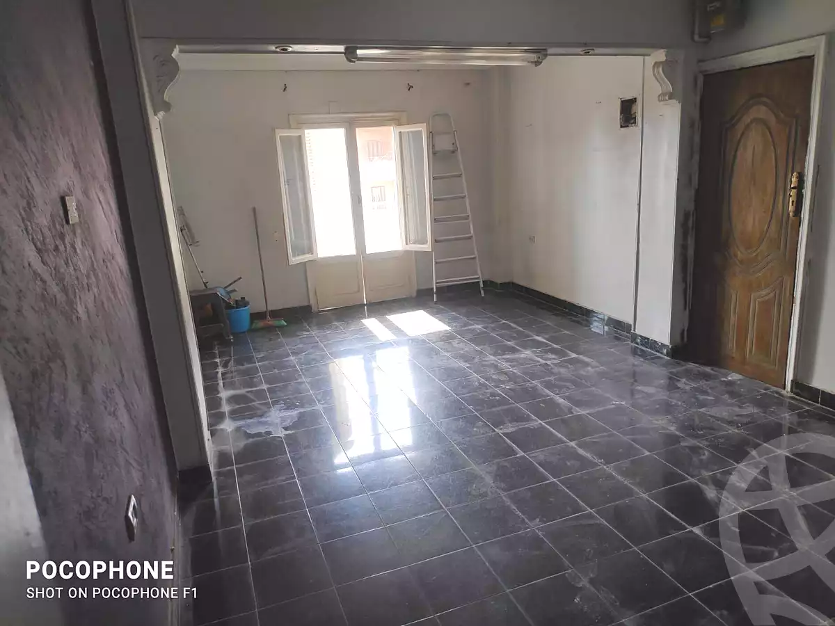 https://aqarmap.com.eg/ar/listing/7013441-for-sale-cairo-helwan-mahmoud-khater-st