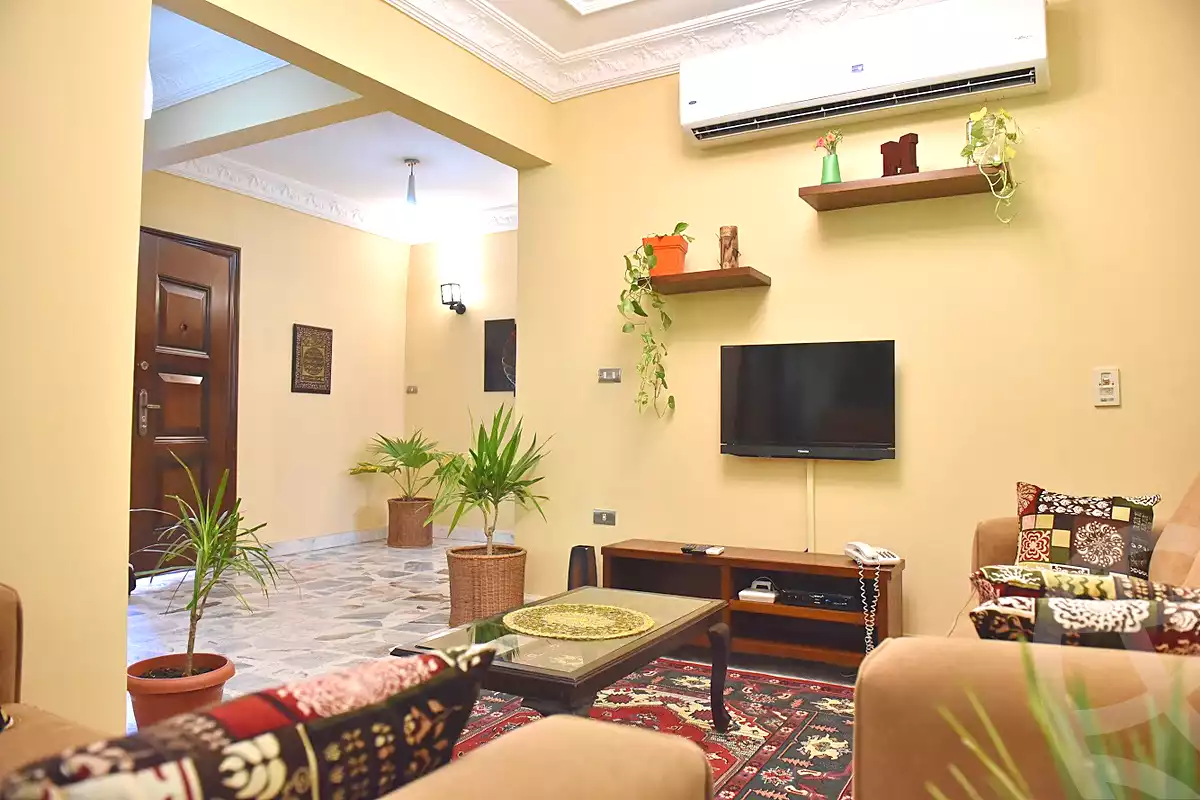 https://aqarmap.com.eg/ar/listing/7013509-for-rent-cairo-downtown-abdeen-mohammed-farid-st