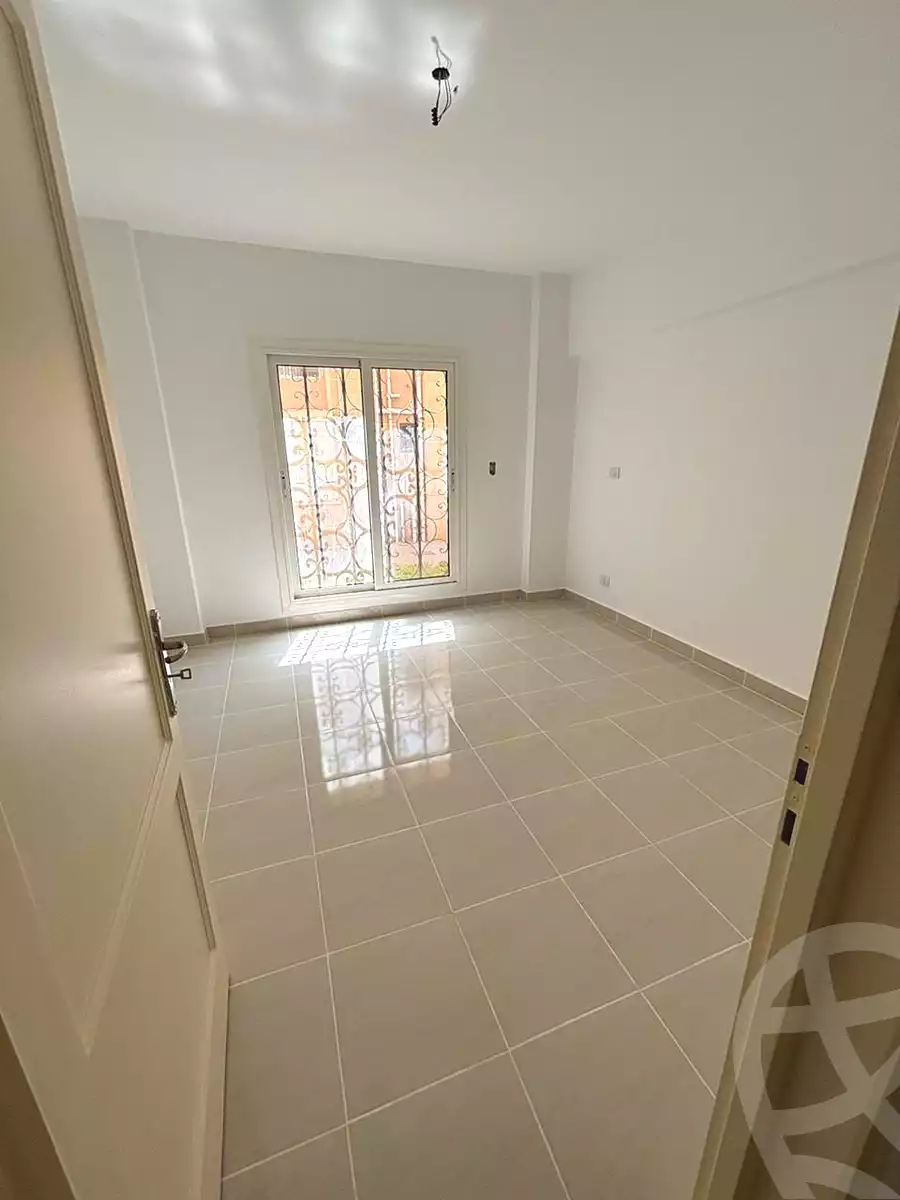 https://aqarmap.com.eg/ar/listing/7014710-for-rent-cairo-new-cairo-lrhb-city-phase-7