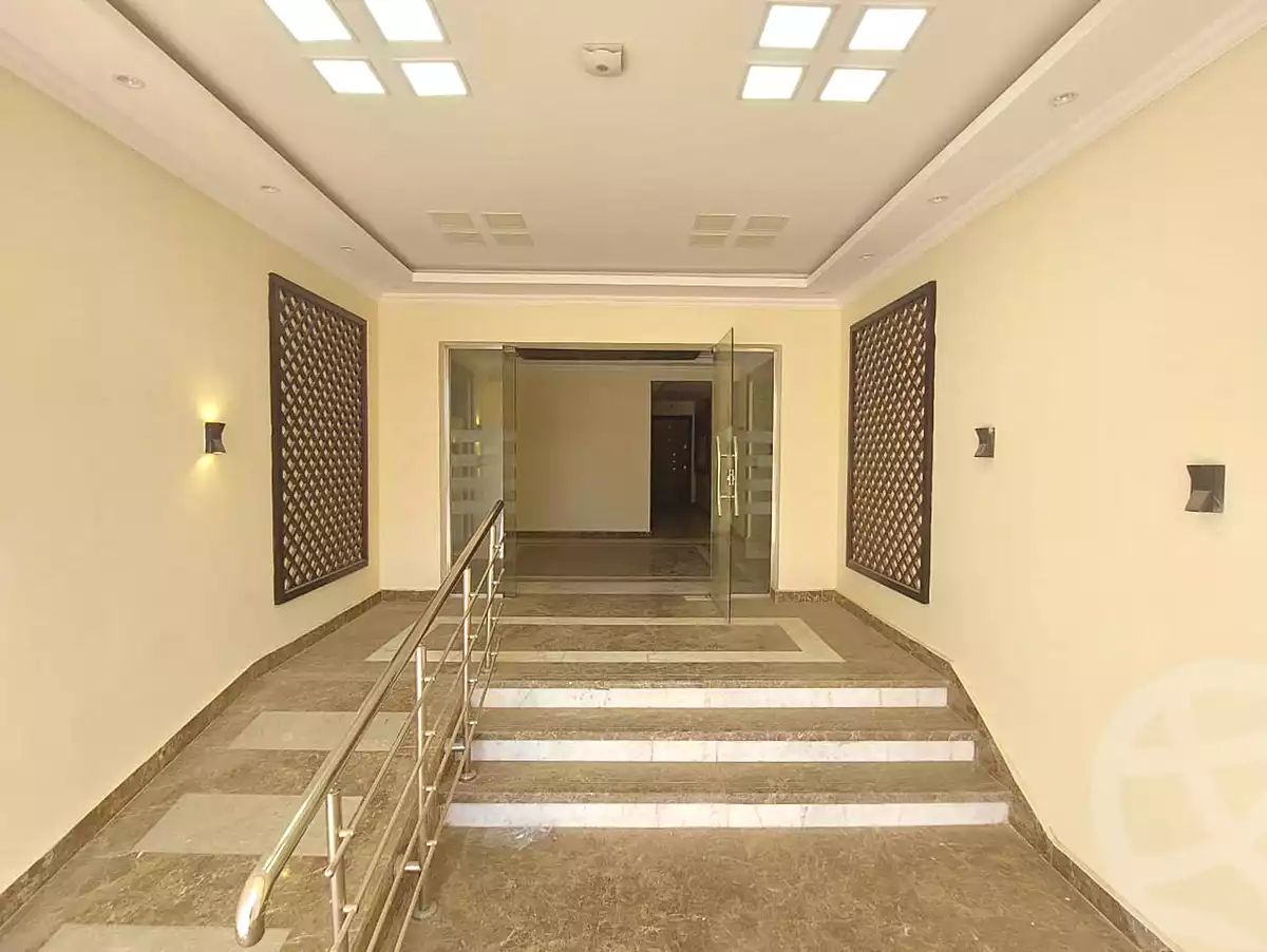 https://aqarmap.com.eg/ar/listing/7014780-for-sale-cairo-el-shorouk-compounds-maadi-view