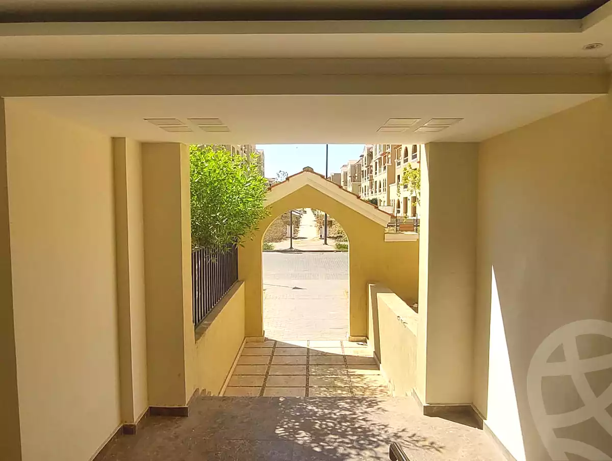 https://aqarmap.com.eg/en/listing/7014782-for-sale-cairo-el-shorouk-compounds-maadi-view
