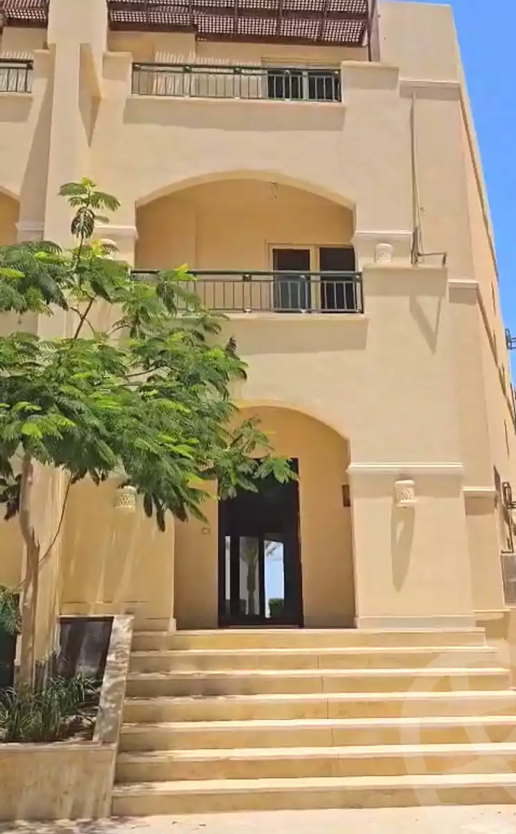 https://aqarmap.com.eg/en/listing/7015351-for-sale-ain-elsokhna-resorts-lsyryn-blm-bytsh