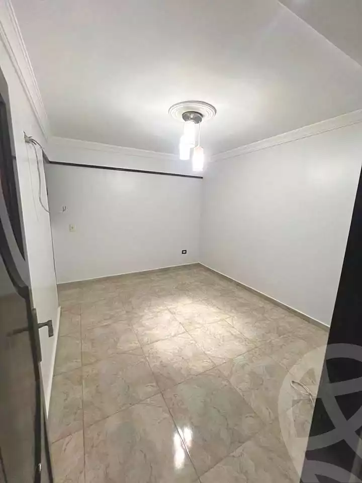 https://aqarmap.com.eg/en/listing/7015474-for-sale-alexandria-el-mandara-shr-jml-bd-lnsr