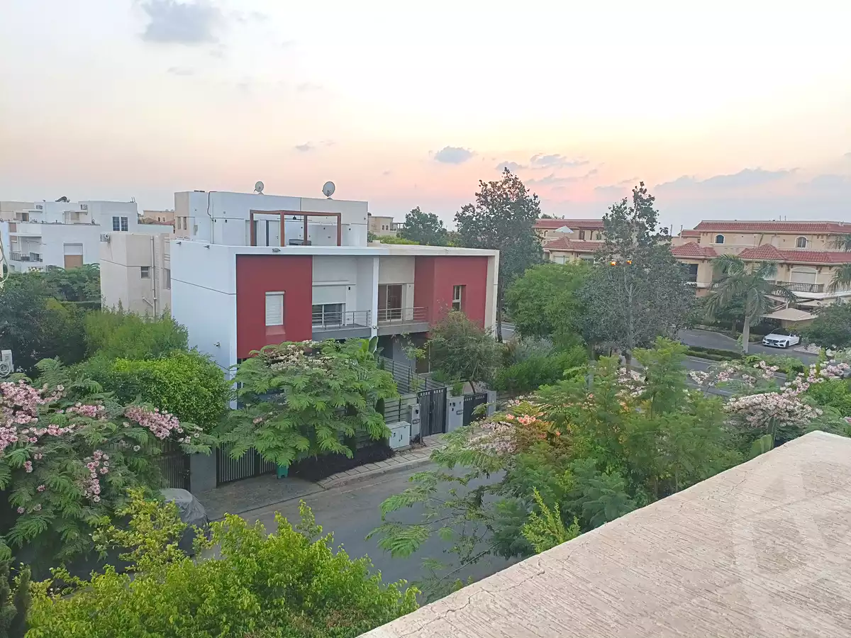 https://aqarmap.com.eg/ar/listing/7015540-for-sale-cairo-new-cairo-madinaty-lmntq-lkhms-fylt-group-21