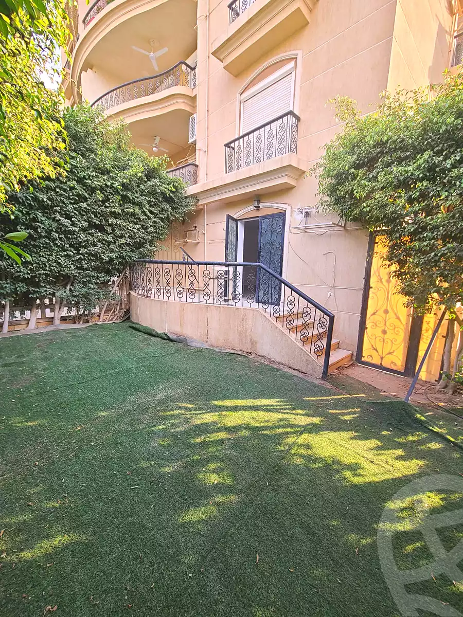 https://aqarmap.com.eg/ar/listing/7015694-for-rent-cairo-new-cairo-lrhb-city-phase-8