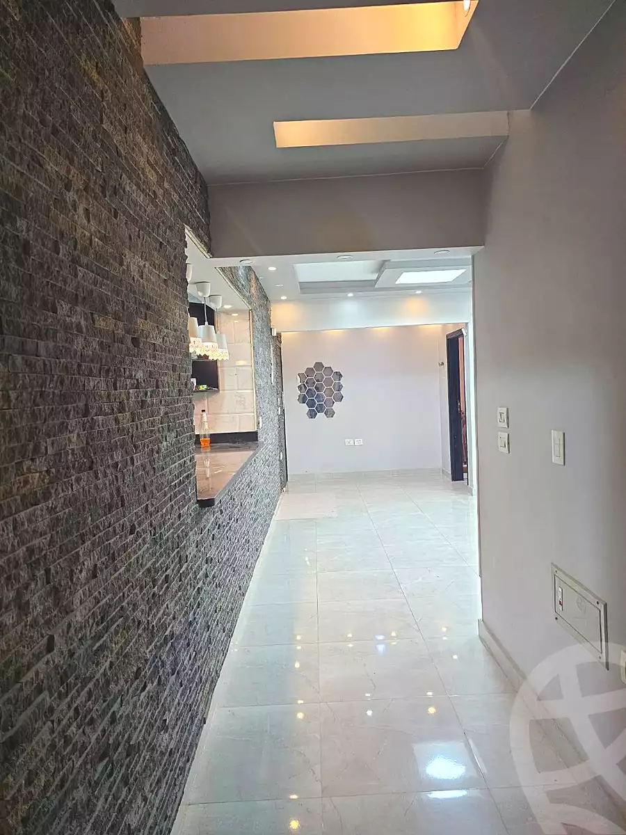https://aqarmap.com.eg/ar/listing/7015924-for-rent-cairo-helwan-madinet-el-moazafeen