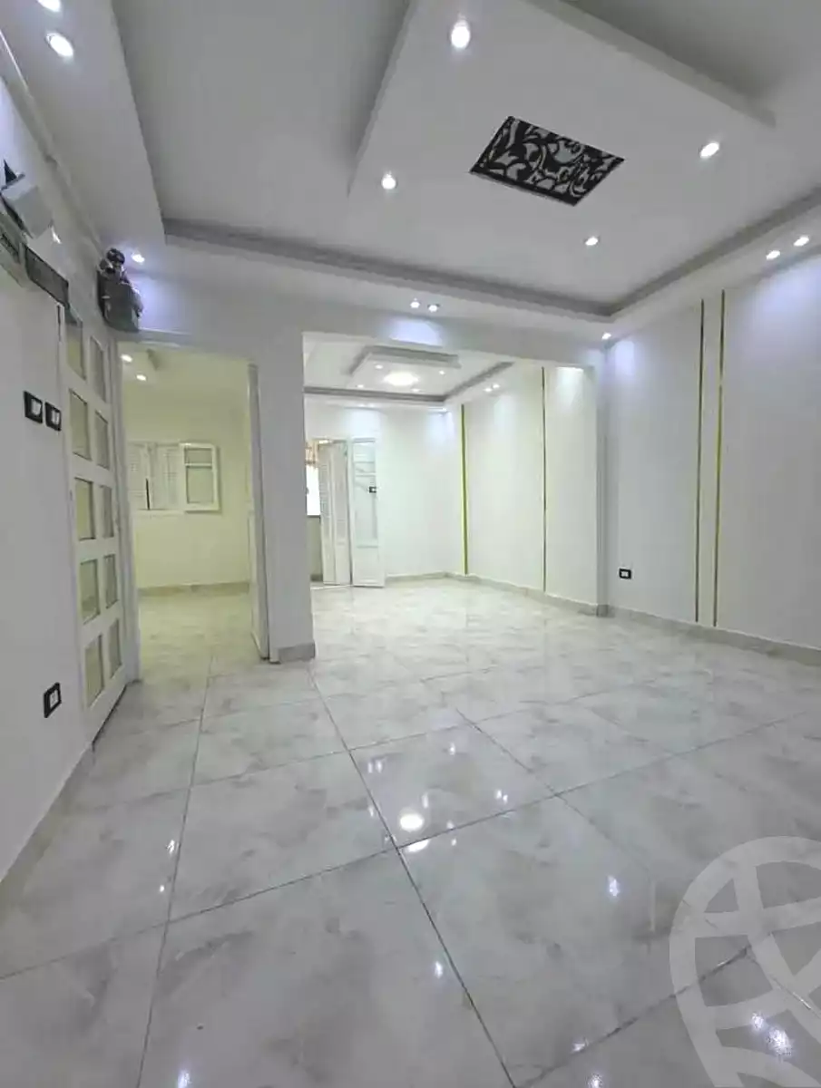 https://aqarmap.com.eg/ar/listing/7016334-for-sale-alexandria-el-asafra-shr-45