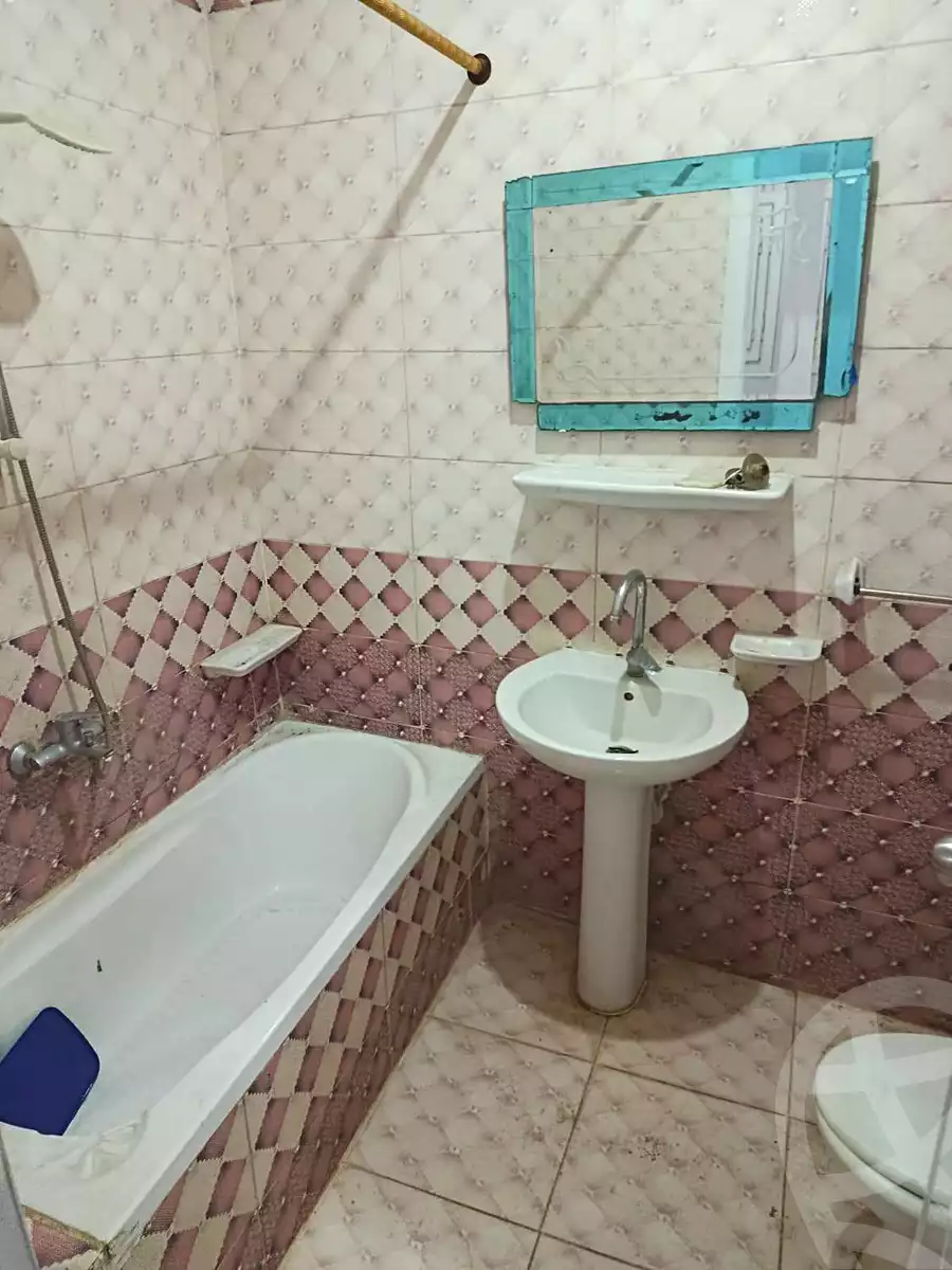 https://aqarmap.com.eg/en/listing/7017363-for-rent-alexandria-al-agamy-bw-ywsf