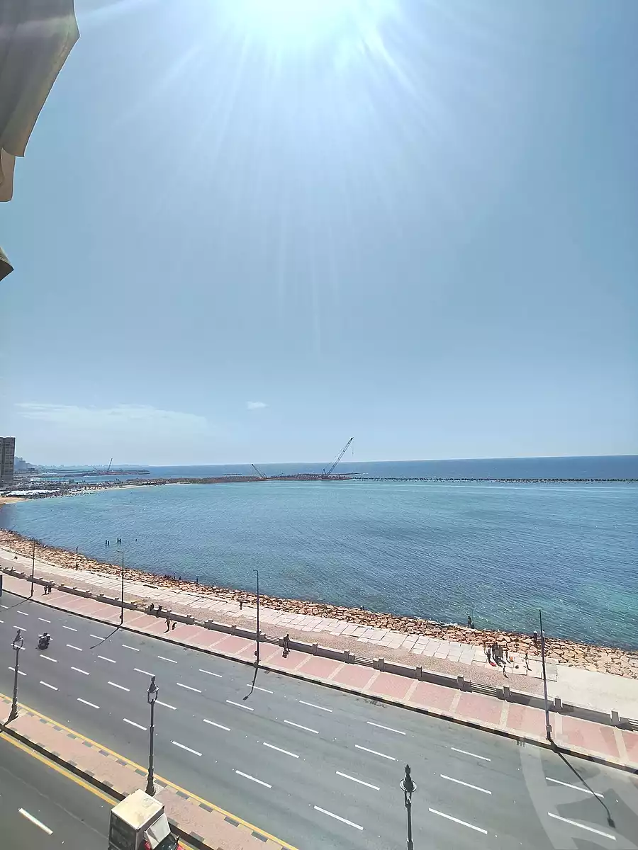 https://aqarmap.com.eg/ar/listing/7017797-for-sale-alexandria-sydy-bshr-tryq-ljysh