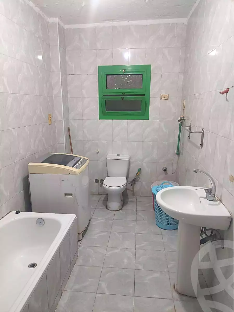 https://aqarmap.com.eg/ar/listing/7018126-for-sale-cairo-helwan-ahmed-enci-st