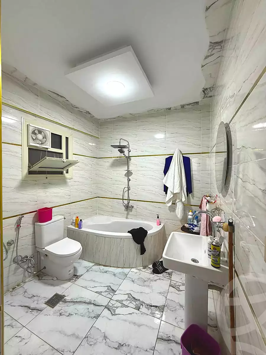https://aqarmap.com.eg/ar/listing/7018360-for-sale-alexandria-lsywf-city-light-mall