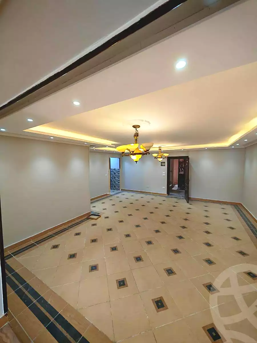 https://aqarmap.com.eg/ar/listing/7018781-for-sale-cairo-helwan-ahmed-enci-st