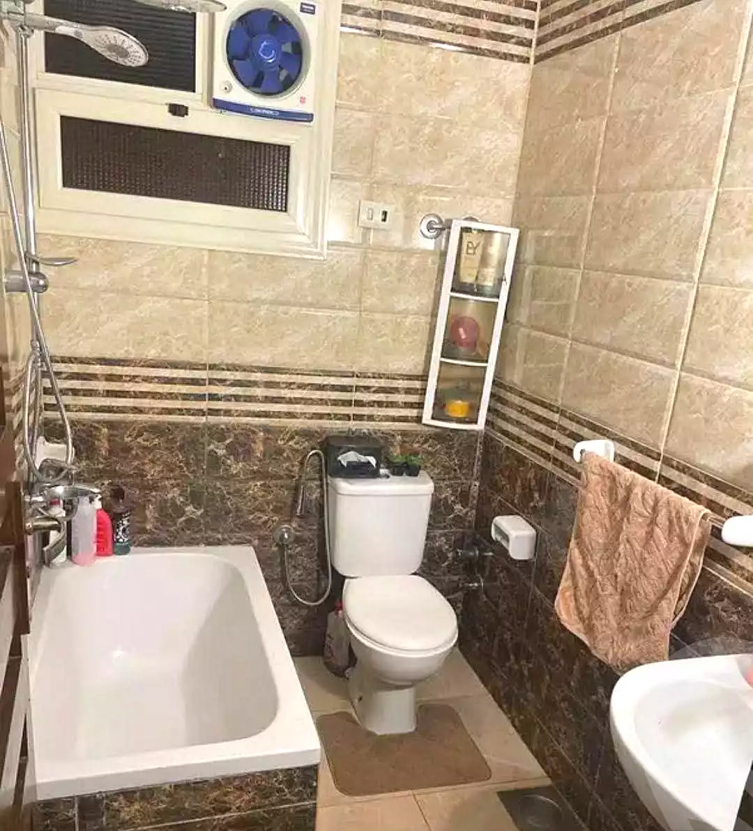 https://aqarmap.com.eg/ar/listing/7019444-for-sale-alexandria-new-miami