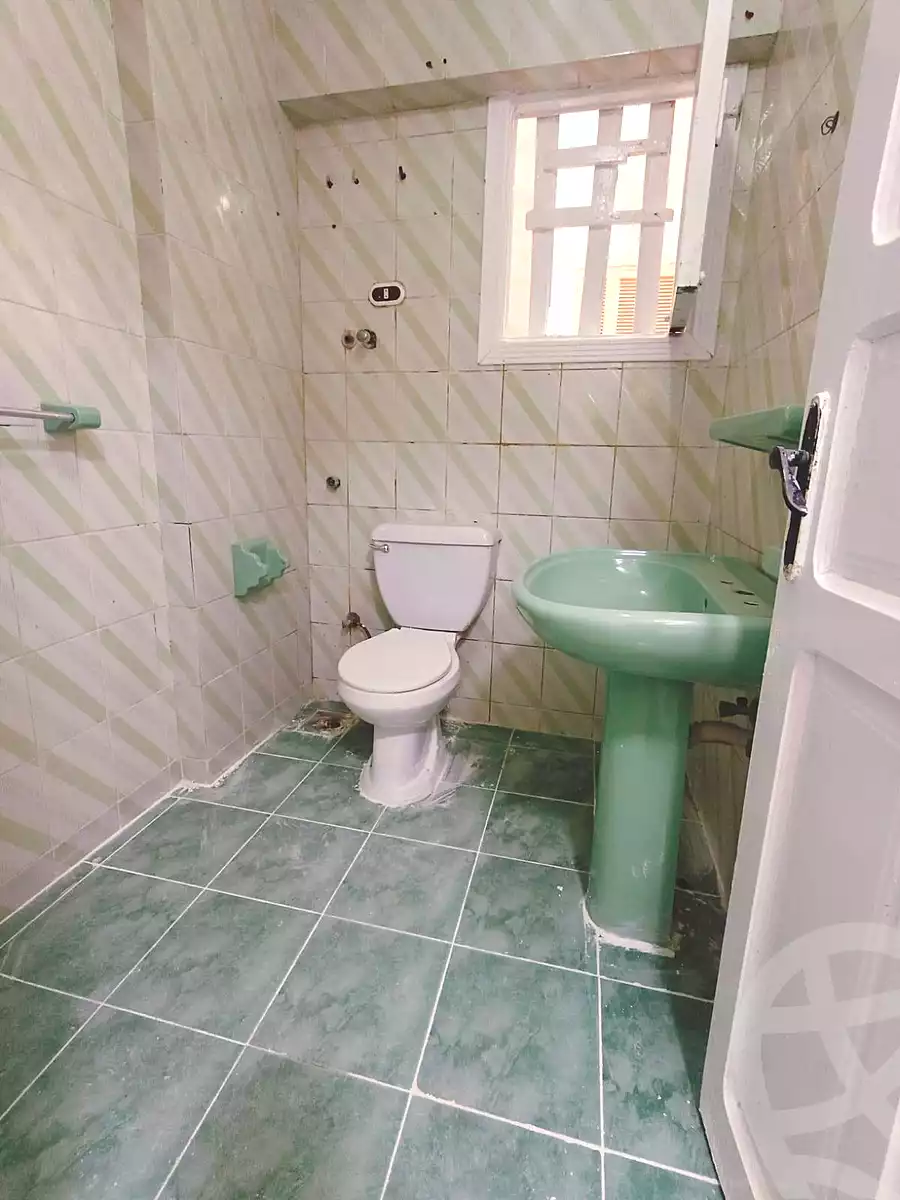 https://aqarmap.com.eg/ar/listing/7020305-for-sale-alexandria-al-agamy-shataa-el-nakheel