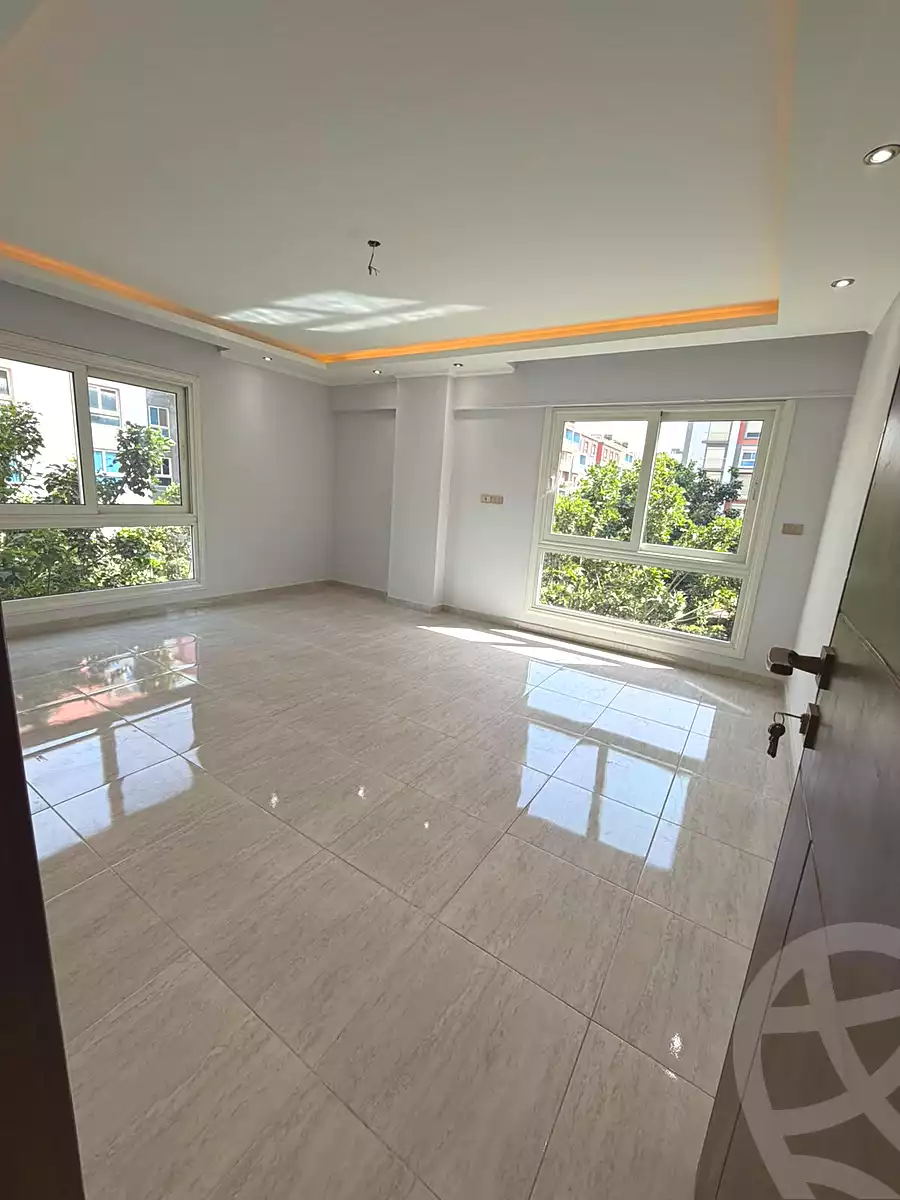 3 BR Apartment in Amorada, photo 4 of 11