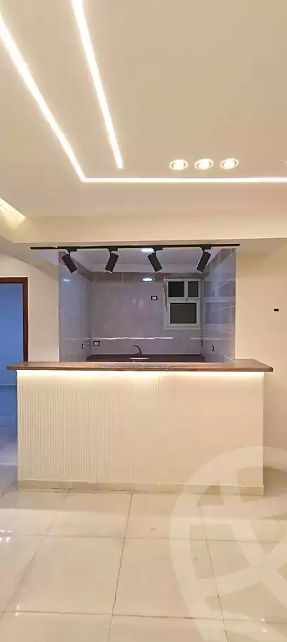 https://aqarmap.com.eg/en/listing/7020371-for-sale-cairo-helwan-hadayek-helwan-el-eshrein-st