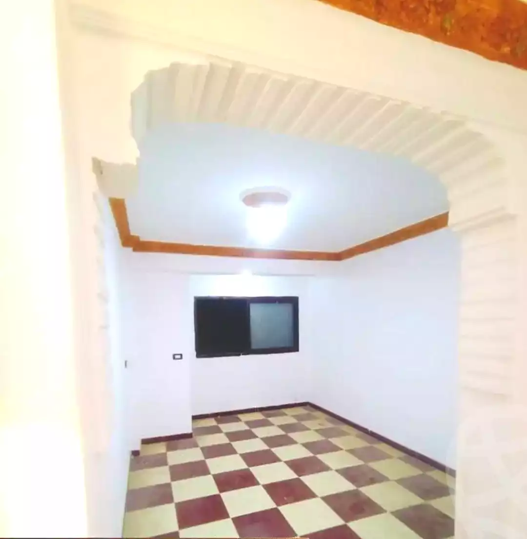 https://aqarmap.com.eg/en/listing/7020520-for-sale-alexandria-lsywf-el-falki