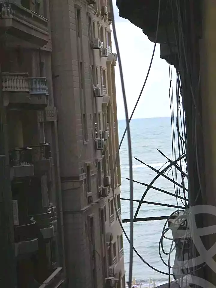 https://aqarmap.com.eg/ar/listing/7020558-for-sale-alexandria-sydy-bshr-sydy-bshr-bhry