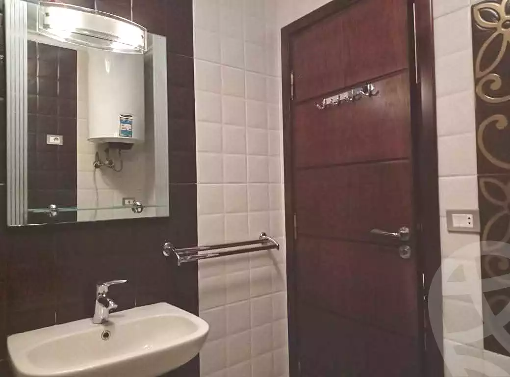 https://aqarmap.com.eg/ar/listing/7020684-for-sale-cairo-ain-shams-ahmed-esmat-st