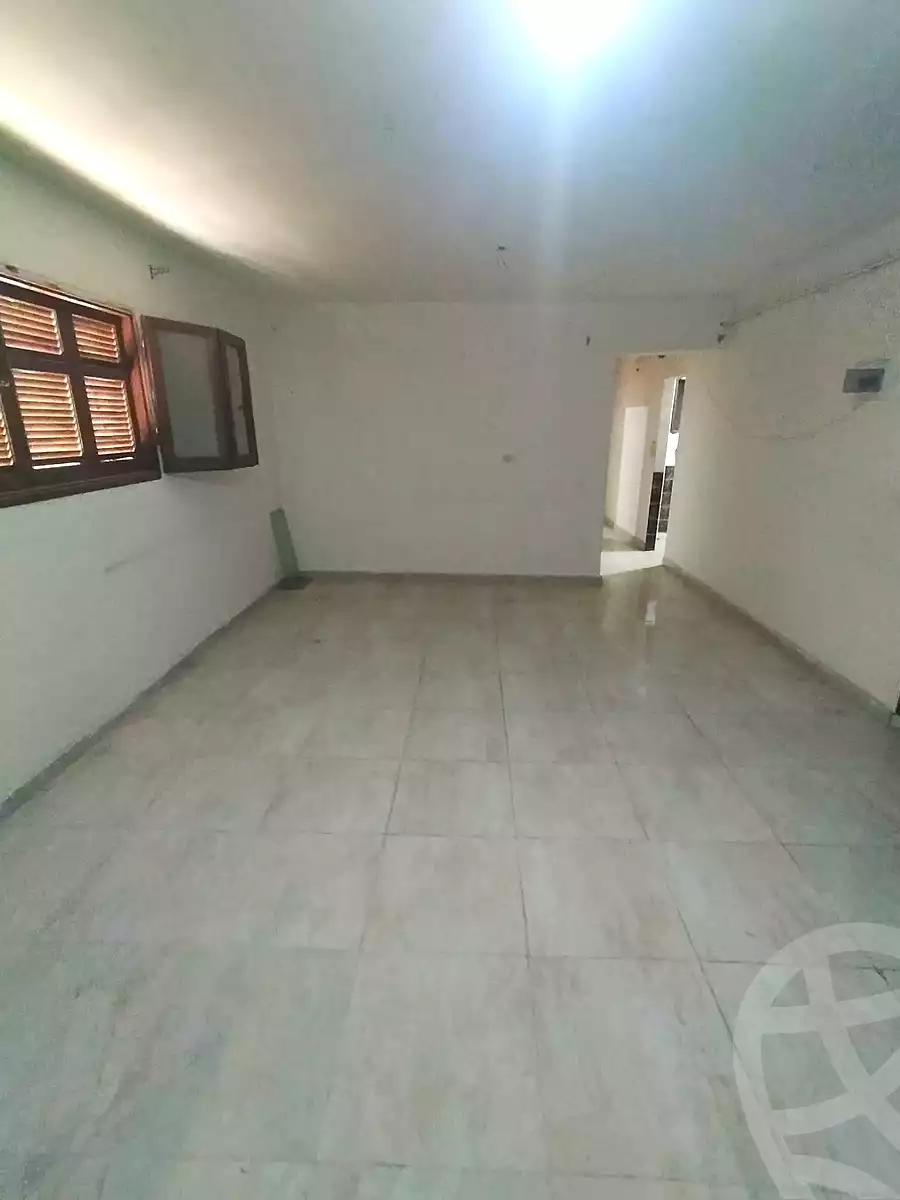 https://aqarmap.com.eg/ar/listing/7020756-for-rent-alexandria-new-miami-street-10