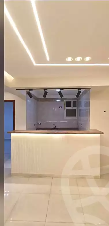 https://aqarmap.com.eg/en/listing/7020823-for-sale-cairo-helwan-hadayek-helwan-el-eshrein-st