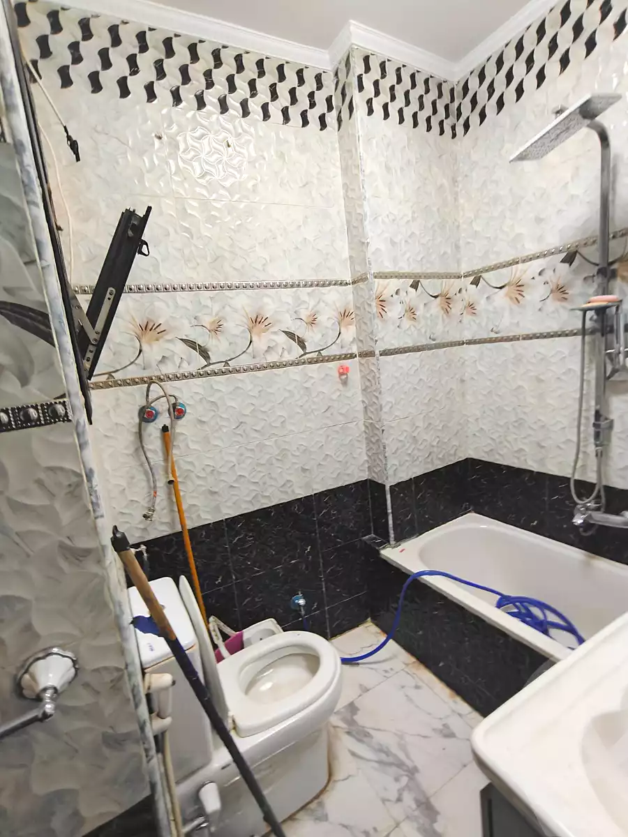 https://aqarmap.com.eg/en/listing/7020921-for-sale-cairo-ain-shams-yn-shms-lgrby