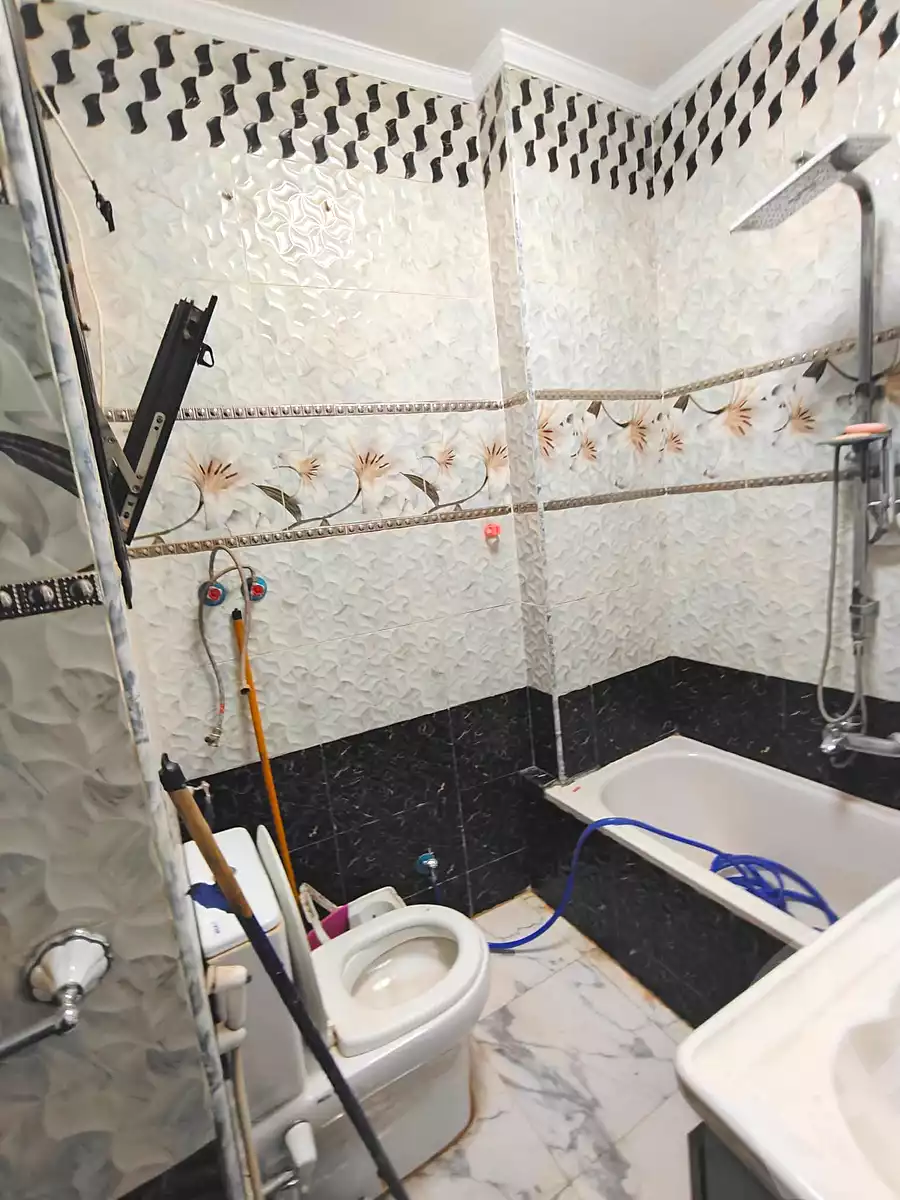 https://aqarmap.com.eg/en/listing/7021279-for-sale-cairo-ain-shams-yn-shms-lgrby