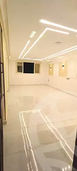 https://aqarmap.com.eg/ar/listing/7022168-for-sale-cairo-helwan-hadayek-helwan-nile-corniche-st