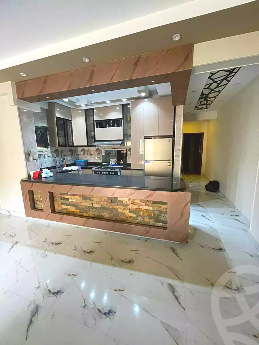 https://aqarmap.com.eg/ar/listing/7022146-for-sale-cairo-6th-of-october-el-ahyaa-neighborhood-3rd-al-hay-al-thalith-st