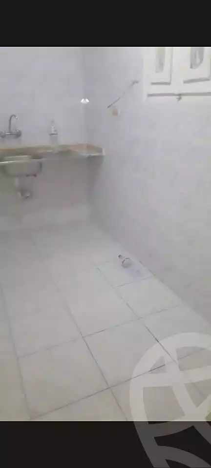 https://aqarmap.com.eg/ar/listing/7022982-for-sale-alexandria-al-agamy-lbytsh-al-kaada-st