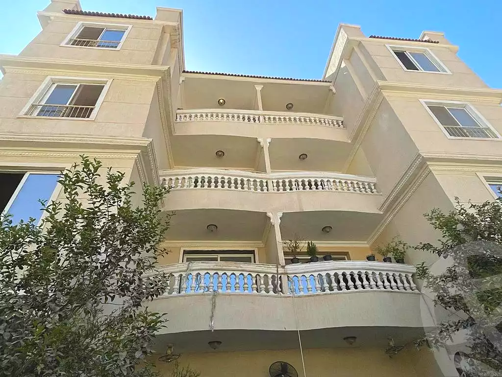 https://aqarmap.com.eg/en/listing/7023925-for-sale-cairo-al-oubour-compounds-golf-city
