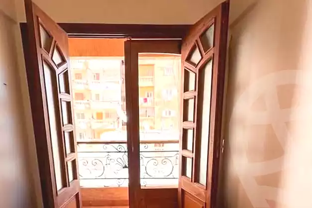 https://aqarmap.com.eg/en/listing/7023953-for-sale-alexandria-lauran