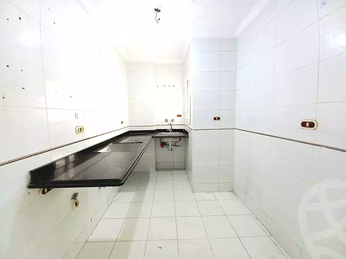 https://aqarmap.com.eg/ar/listing/7024206-for-sale-alexandria-sydy-bshr-sydy-bshr-bhry-sidi-beshr-mosque-st