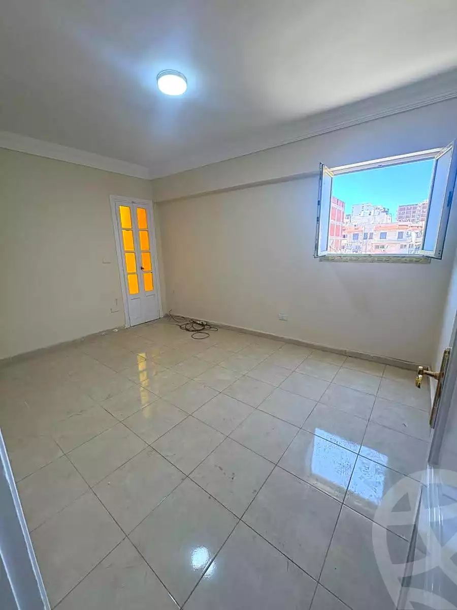 https://aqarmap.com.eg/ar/listing/7025011-for-sale-alexandria-miami-shr-jml-bd-lnsr