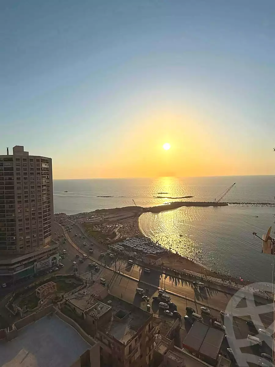 https://aqarmap.com.eg/ar/listing/7025479-for-sale-alexandria-sydy-bshr-sydy-bshr-bhry-shr-khld-bn-lwlyd
